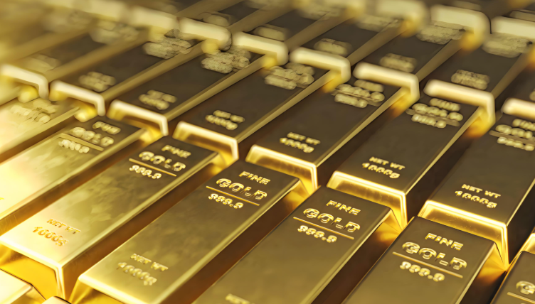 Gold Surges Above $2900 Per Ounce